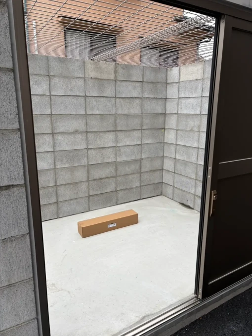 ごみ置き場照明工事｜マンション